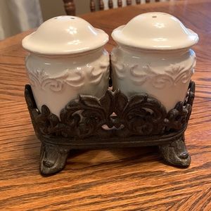 Chris Madden JC Penney - Corvella Salt and Pepper Shaker Set with Stand - Ivory